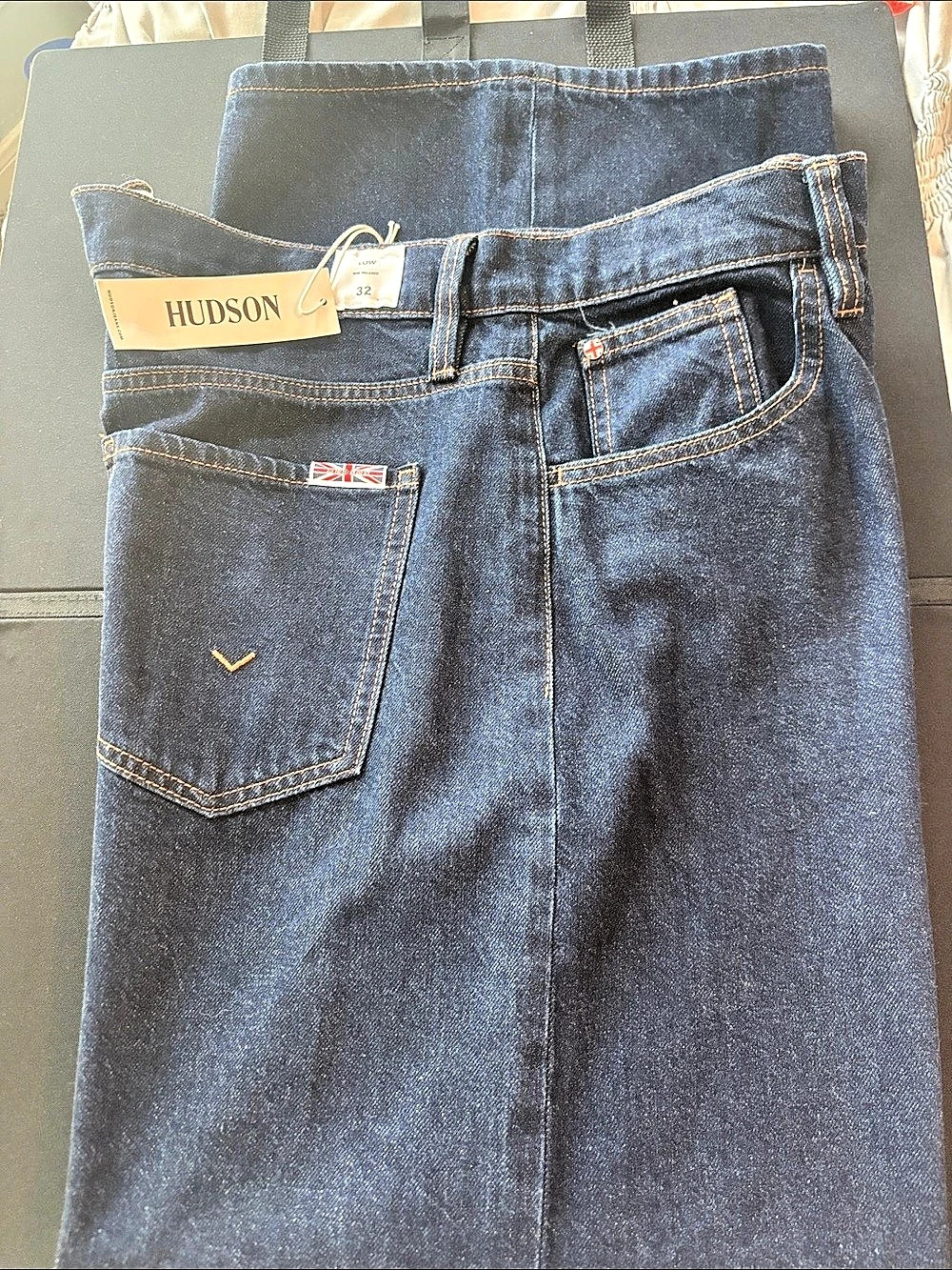 HUDSON Low Rise Relaxed Jeans in Blue Waist 32 NWT